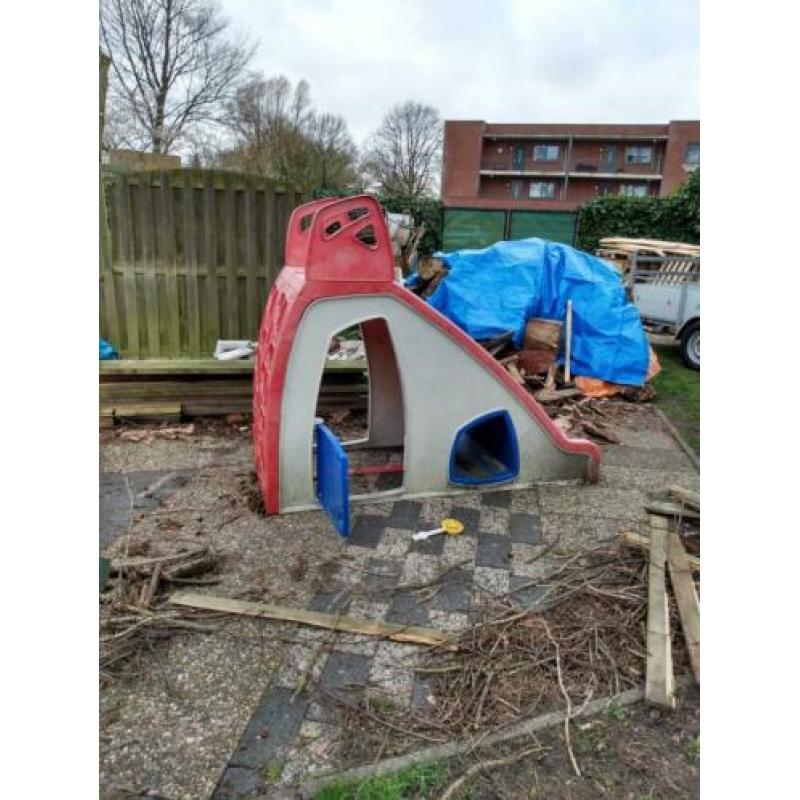 Zeer degelijk, duurzaam en onderhoudsarm speelhuis.