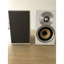 B&W CM1 luidsprekers wit
