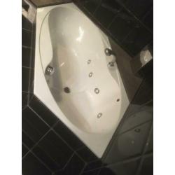 Villeroy & Boch whirlpool,hoekbubbelbad, teab.