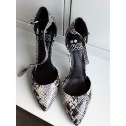 even & odd, python heels