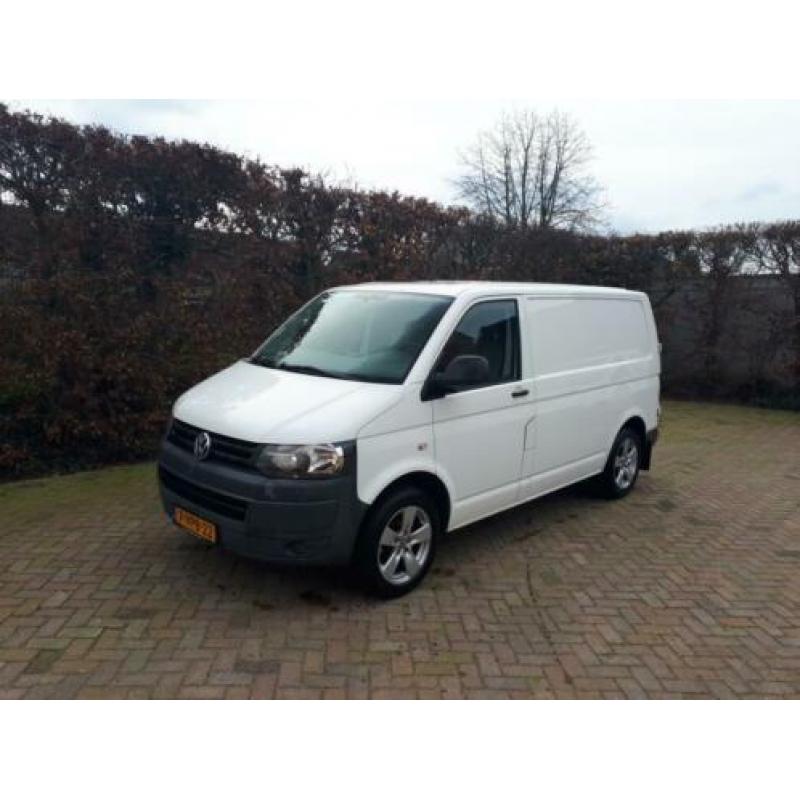 Mooie Volkswagen Transporter 2.0 TDI L1H1 bedrijfsbus