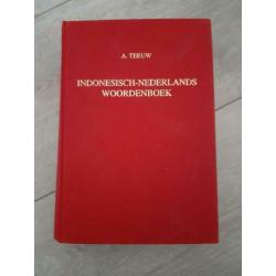 Indonesisch-Nederlands woordenboek.A.Teeuw.
