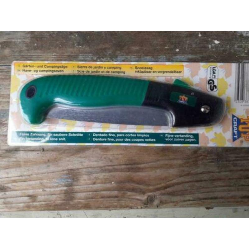 4 stuks tuin gereedschap.