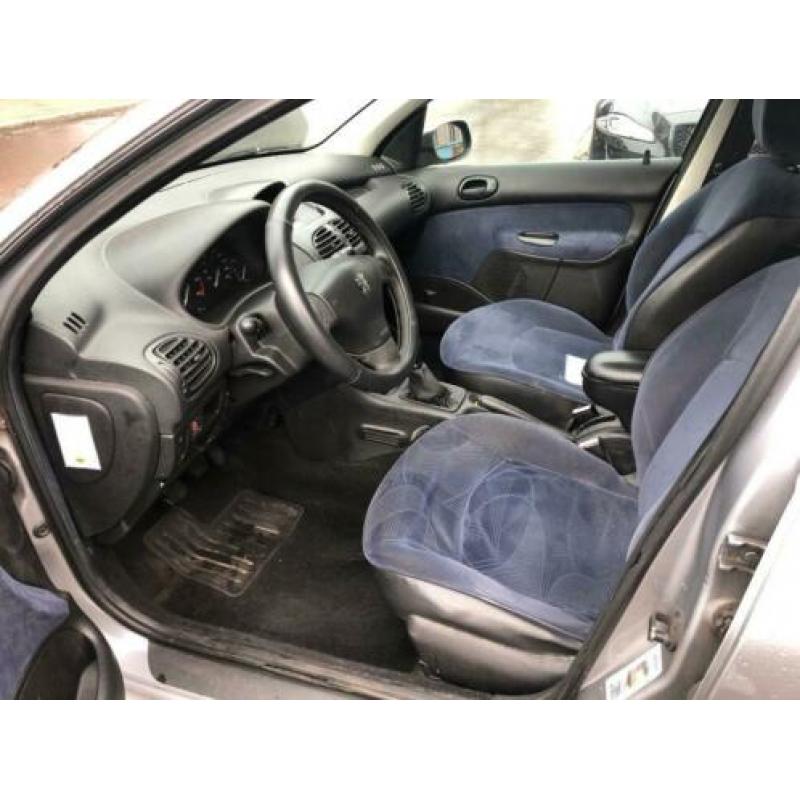 Peugeot 206 206; 2.0 HDI 66KW 5DRS