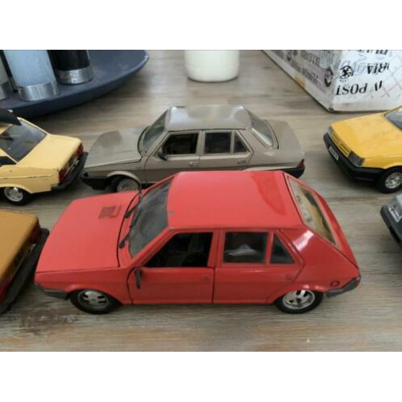Partij fiat Polistil en bburago 1:24 vintage modelauto’s