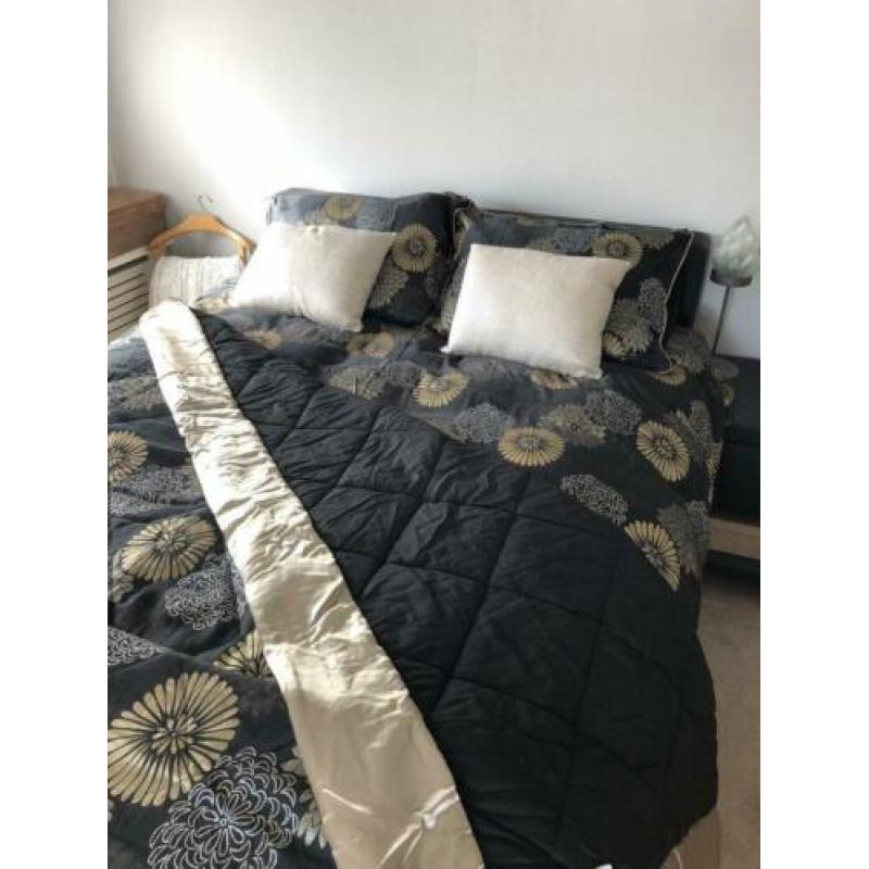 Quilted sprei set met hoeslaken en kussenslopen