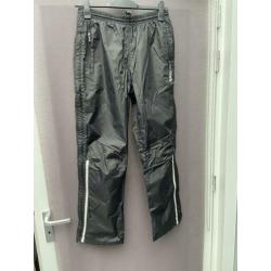 Hockeybroek van het merk REECE, maat L