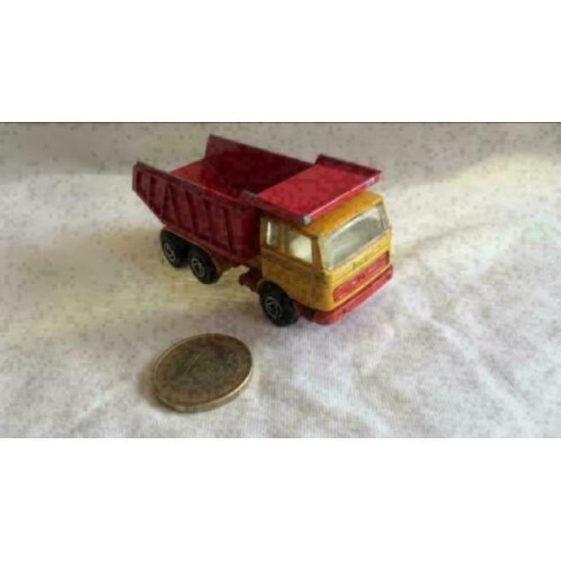 Mercedes Kiepwagen Geel/Rood, Efsi