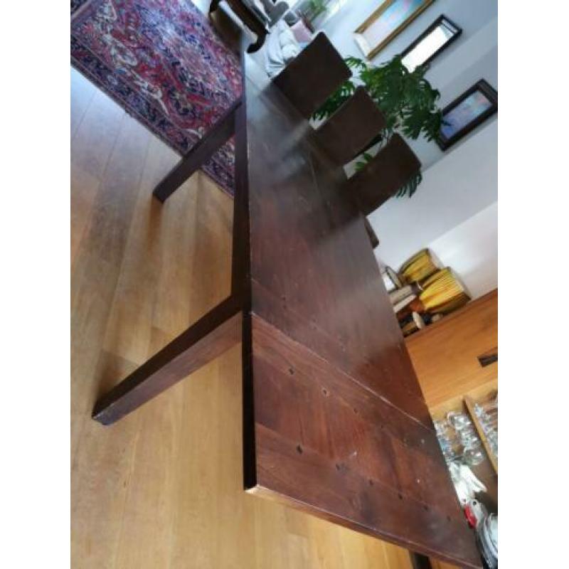 houten tafel, uitschuifbaar tot 240 cm, heeft gebruikssporen