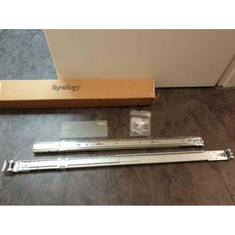 Synology RKS1317 serverkast rails