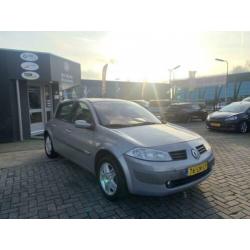 Renault Mégane 1.6-16V Privilège Luxe Ac/ecc ! Cruise ! Nieu