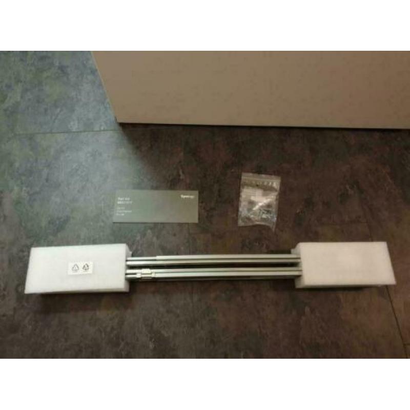 Synology RKS1317 serverkast rails