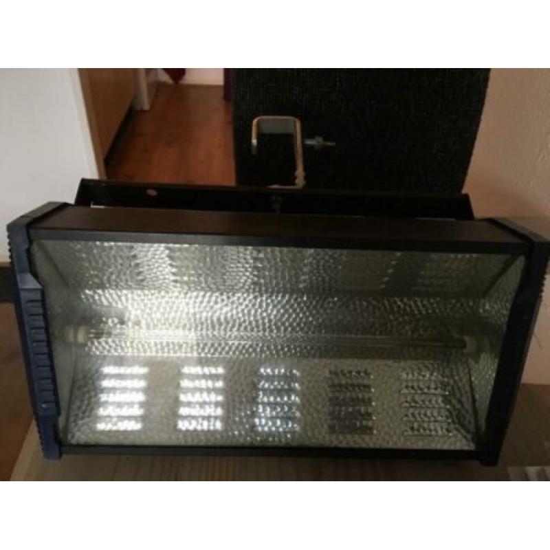 Botex SP-1500 DMX Strobe in nieuwstaat