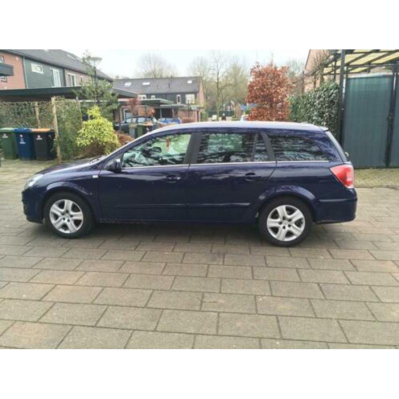 Opel Astra 1.6 16V 85KW St.wgn. 2009 Blauw