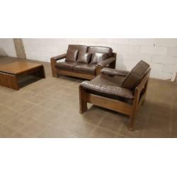 Prachtige leren Leolux seventies vintage set met salontafel