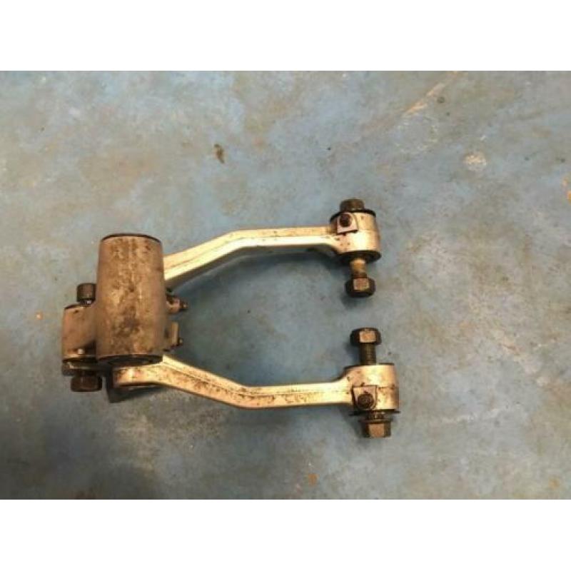 Kawasaki gpx 750 r dog bone swingarm