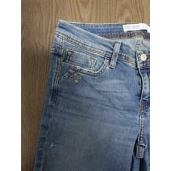 Zara jeans maat 28