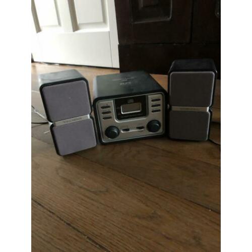 Radio met speakers
