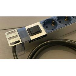 Plenty PDU / spanningsslof 8-voudig (19 inch)