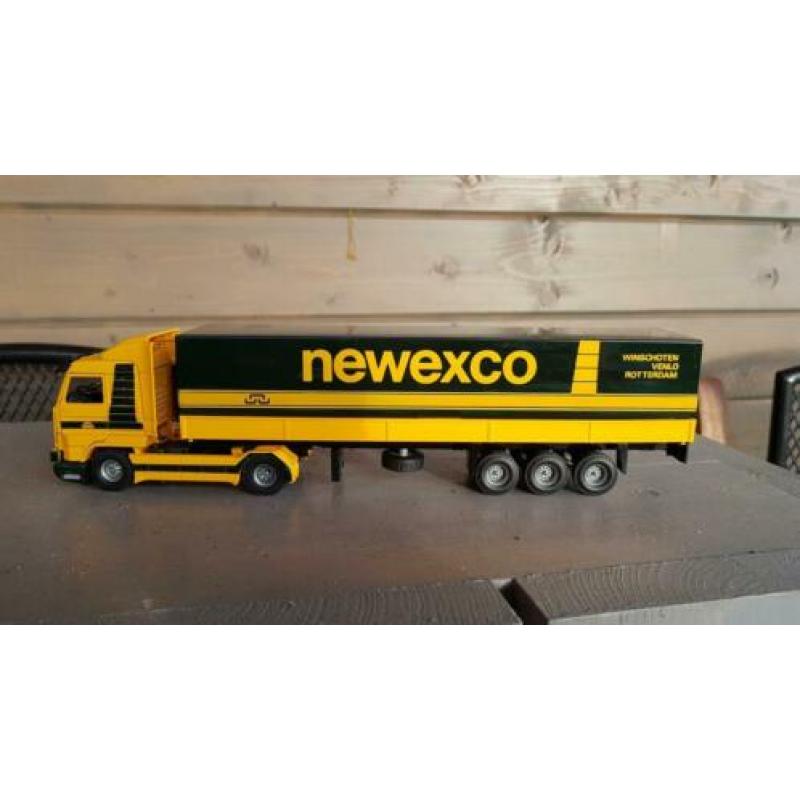 Tekno Scania 113 Streamliner Newexco