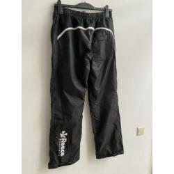 Hockeybroek van het merk REECE, maat L