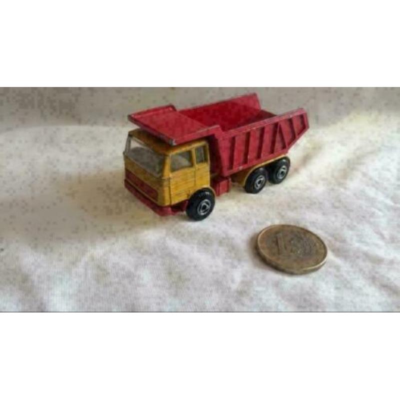 Mercedes Kiepwagen Geel/Rood, Efsi