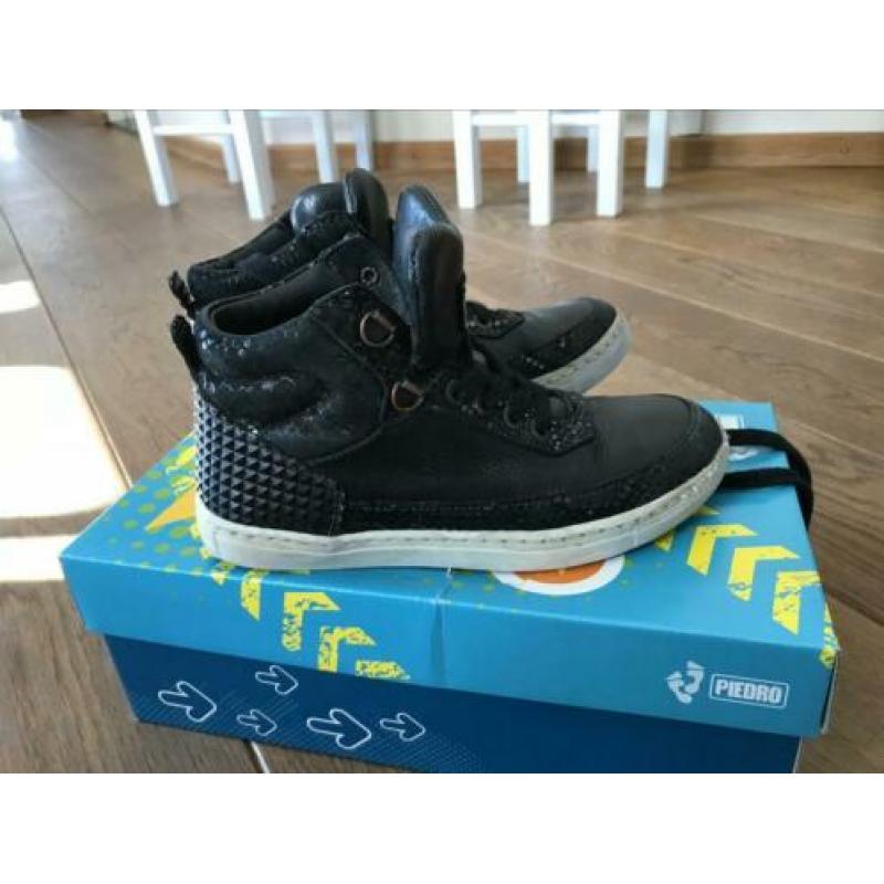 Piedro volledig leren schoenen maat 32