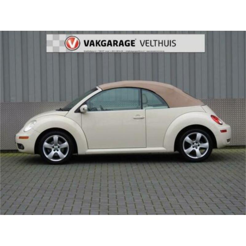 Volkswagen New Beetle CONVERTIBLE 2.5i Highline APK nieuw To