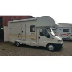 Camper Ci International met stapelbed