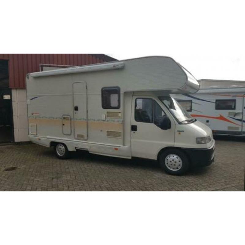 Camper Ci International met stapelbed