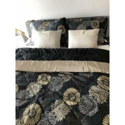 Quilted sprei set met hoeslaken en kussenslopen