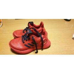Adidas Marvel Spider-Man RapidaRun maat 28