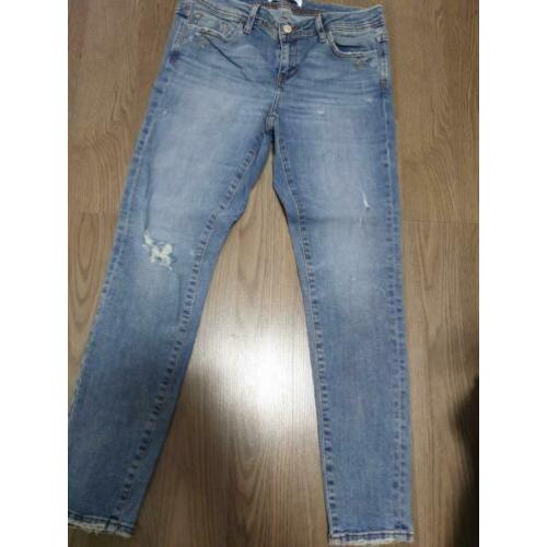 Zara jeans maat 28
