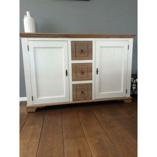 Landelijk dressoir