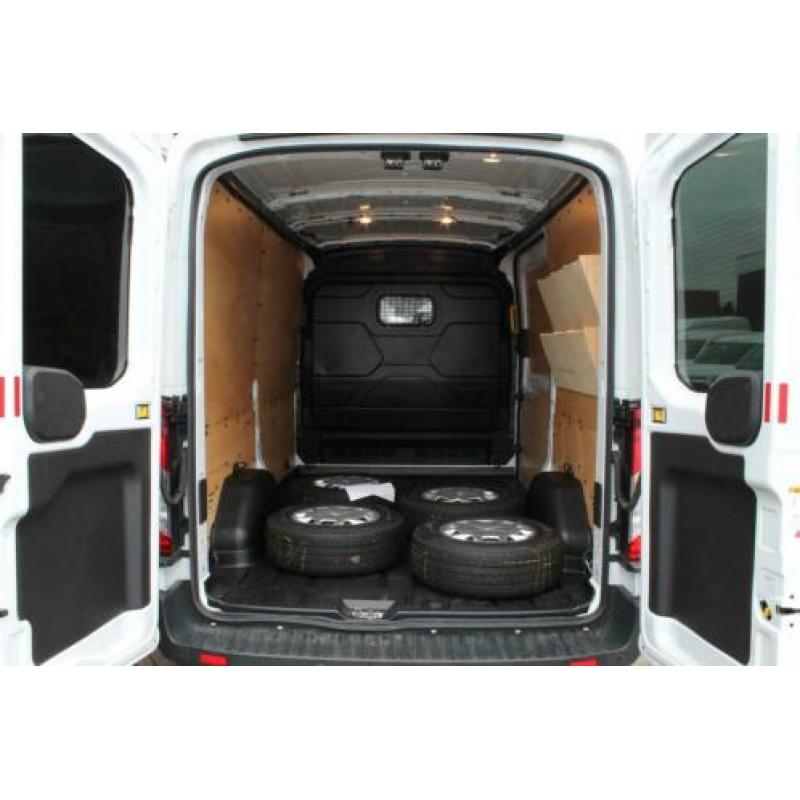 Ford Transit 350 2.0 TDCI 130PK L2H2 - Airco - Cruise - PDC