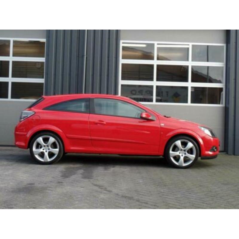 Opel Astra GTC 1.6 Temptation Airco Cruise 18Inch Dealer ond