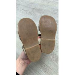 Zecchino d’oro sandaaltjes maat 24