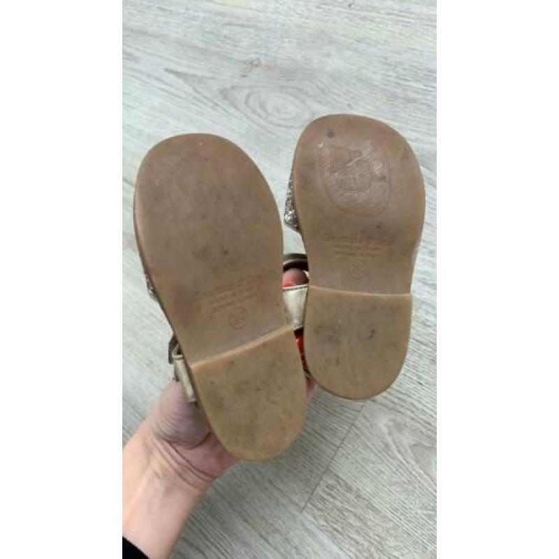 Zecchino d’oro sandaaltjes maat 24
