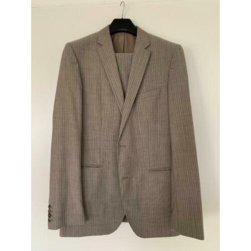 Hugo Boss kostuum maat 102