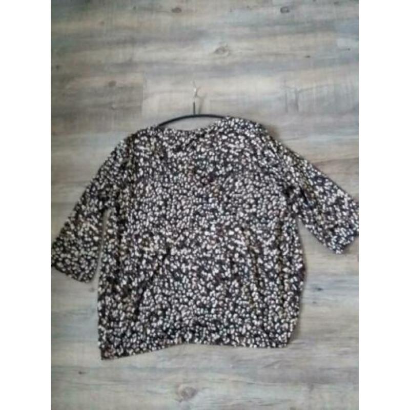 Soepel vallende top maat 46