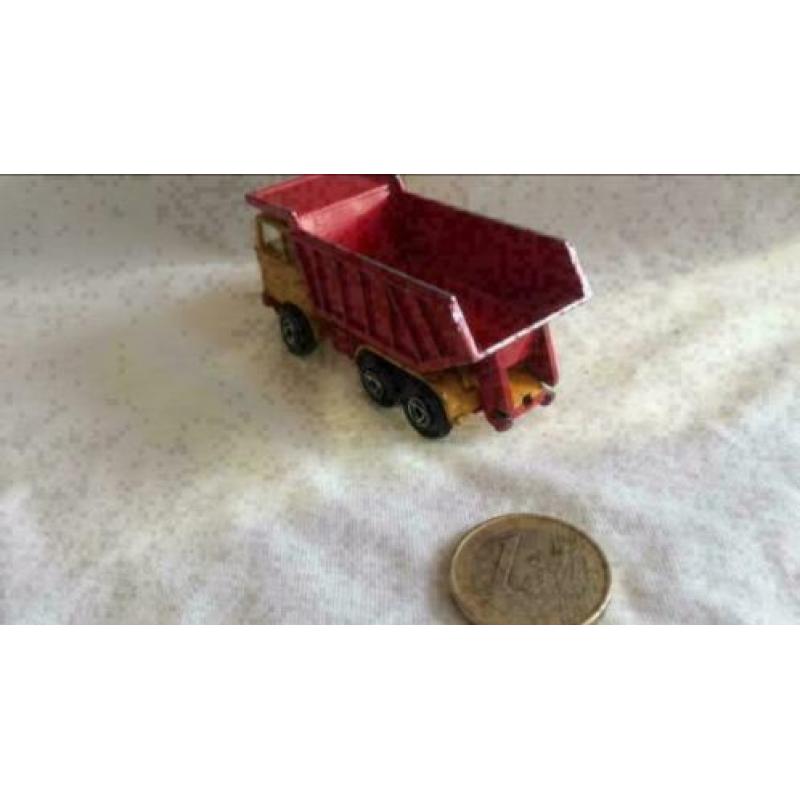Mercedes Kiepwagen Geel/Rood, Efsi