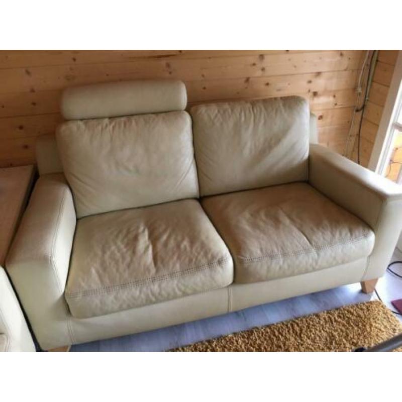 te koop mooie leren bankstellen met 2 losse hoofdsteunen