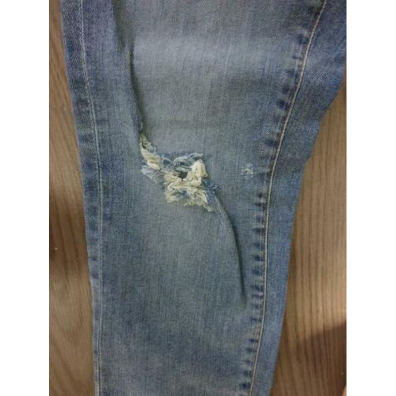 Zara jeans maat 28