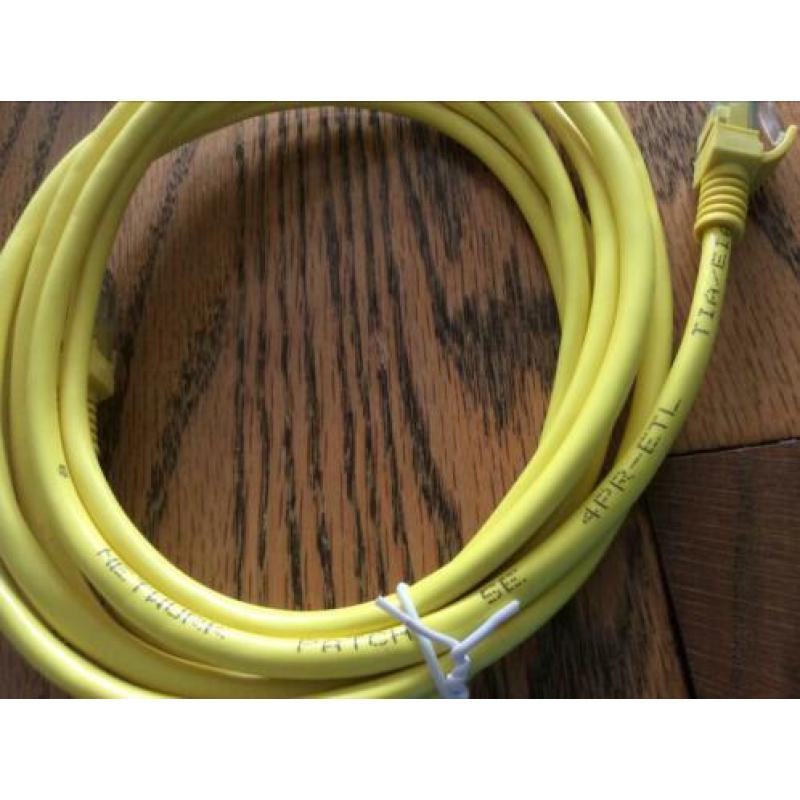 Partij nieuw en gebruikte kabels,tv,netwerk,telefoon,Toshiba