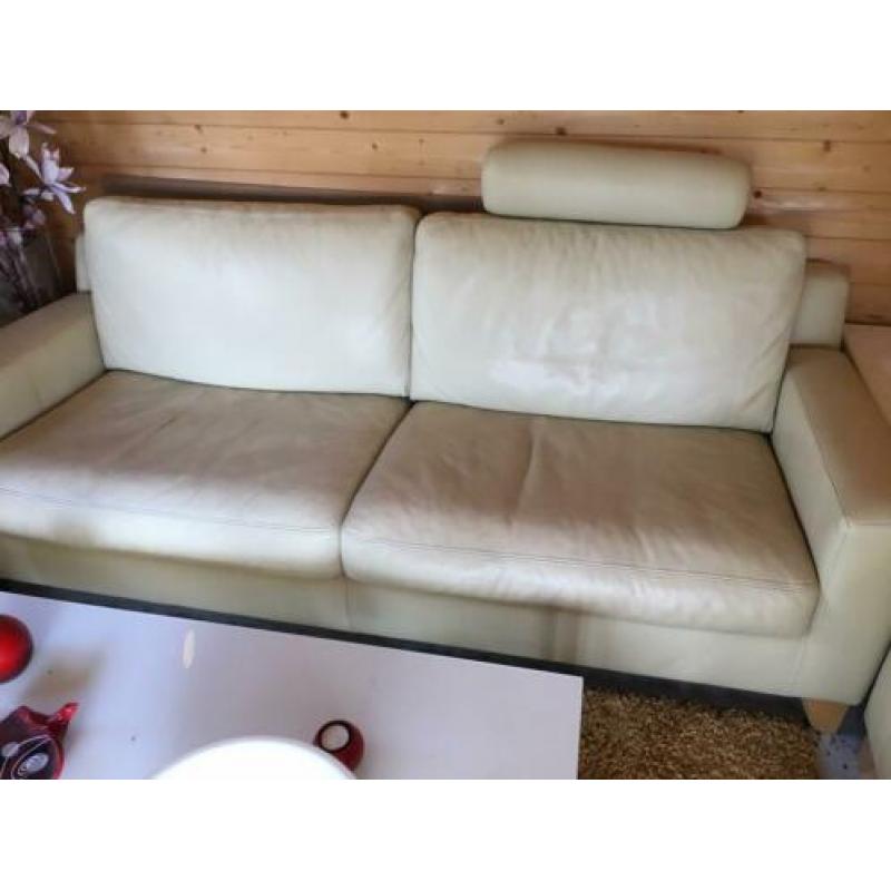 te koop mooie leren bankstellen met 2 losse hoofdsteunen