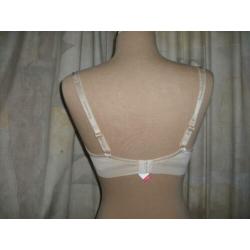 triumph beugelBH maat 75E 75 E