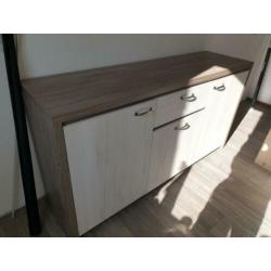 Dressoir en tafelmeubel