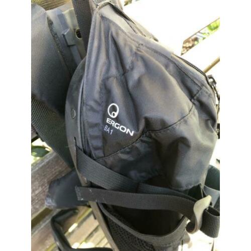 Zwarte Ergon rugzak BA1 men 16 liter