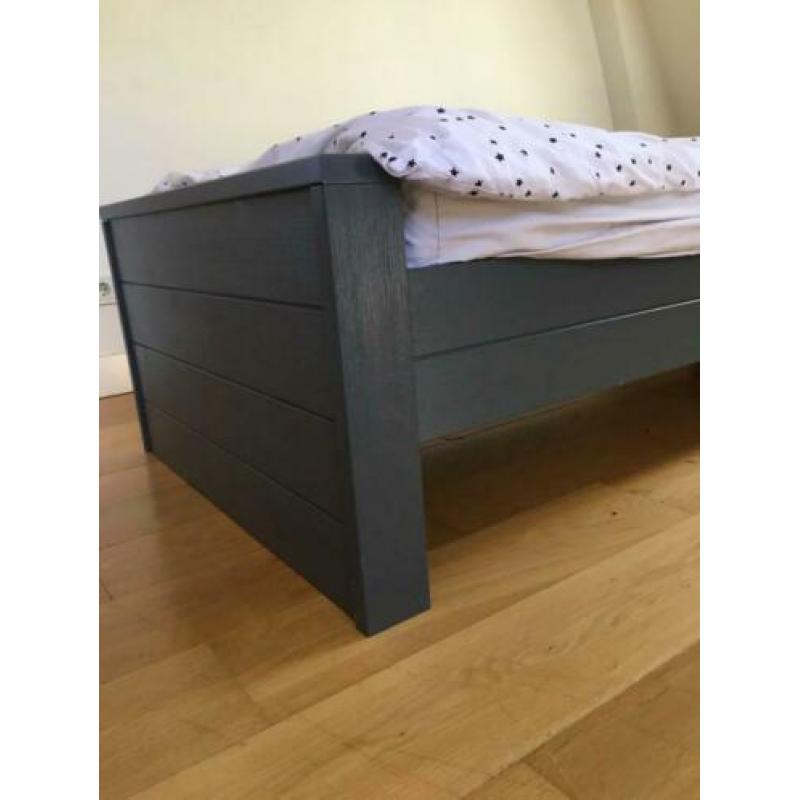 woood 1 pers bed