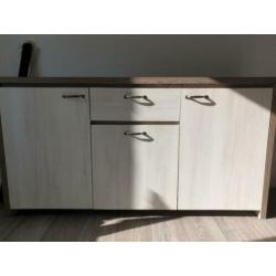 Dressoir en tafelmeubel